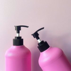 Chai hồng sọc HDPE vòi nhấn sọc đen