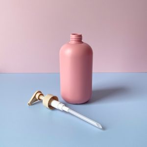 chai hdpe hồng vòi nhấn