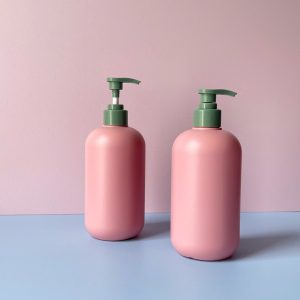 Chai HDPE Hồng vòi nhấn sọc xanh đậm