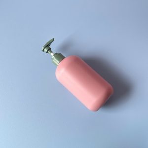 Chai HDPE Hồng vòi nhấn sọc xanh đậm