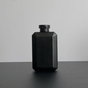 Chai HDPE Vuông Đen nắp bật Đen Nhám