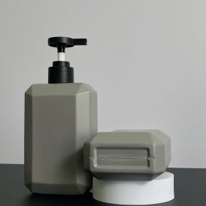 Chai HDPE Vuông Xám vòi nhấn dẹp Đen Nhám