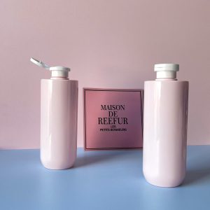 Chai PET Hồng vai ngang nắp bật Trắng