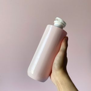 Chai PET Hồng vai ngang nắp bật Trắng