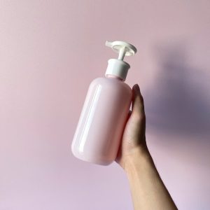 Chai PET Hồng tròn vòi nhấn dẹp Trắng 500ml