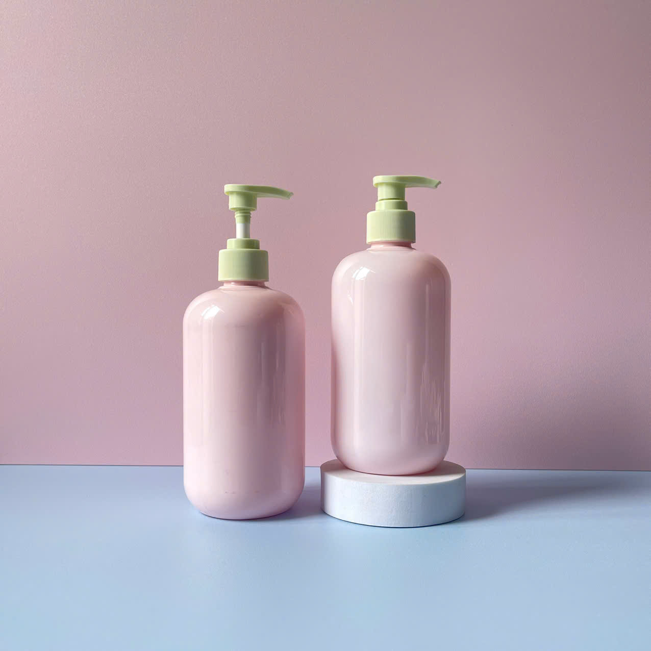 Chai PET Hồng vòi nhấn sóng sọc Xanh