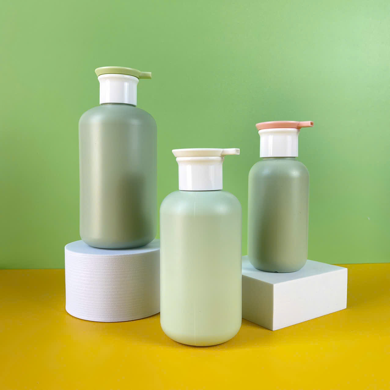 chai-voi-nhan-dep-xanh-3 Chai HDPE xanh tròn vòi nhấn dẹp