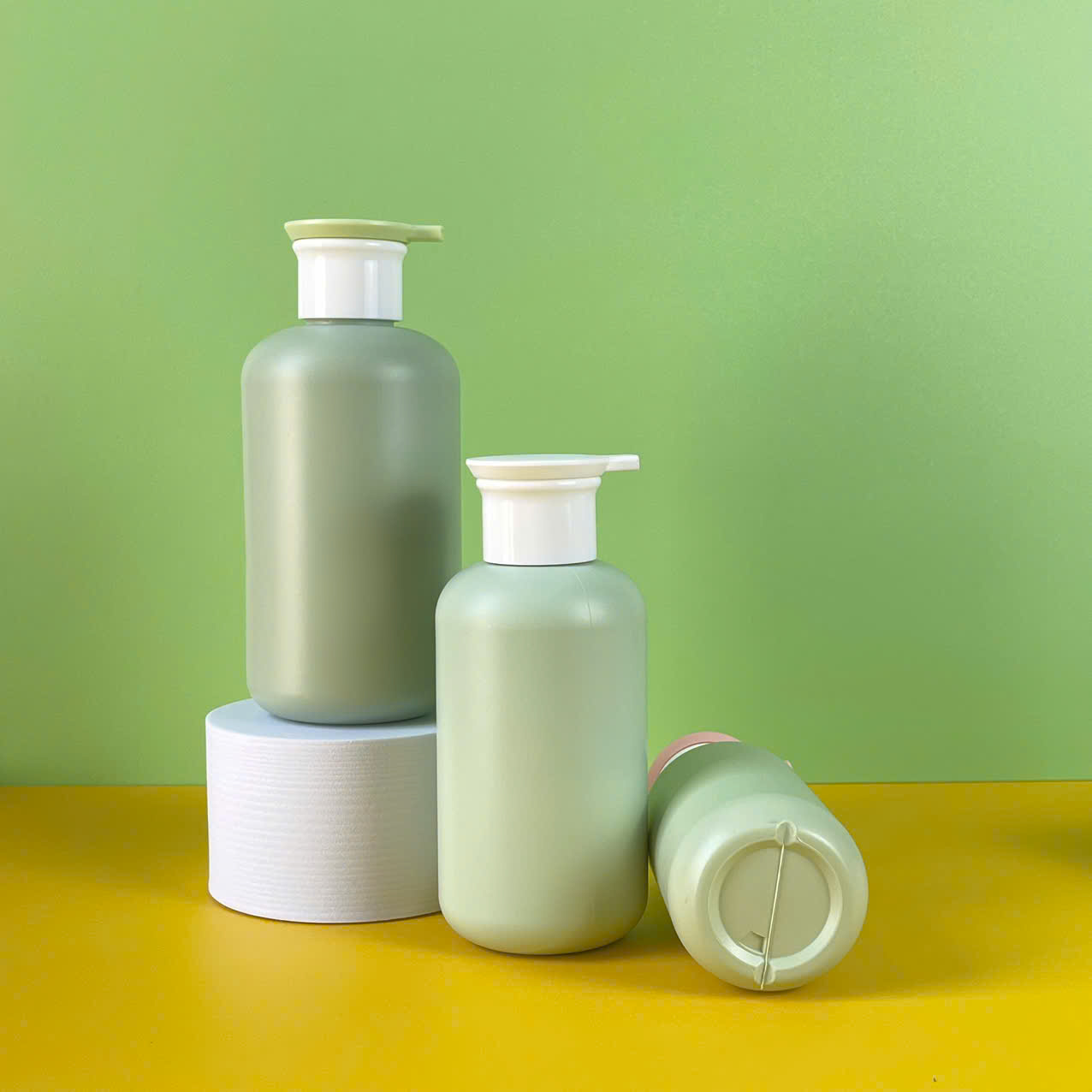 chai-voi-nhan-dep-xanh-4 Chai HDPE xanh tròn vòi nhấn dẹp