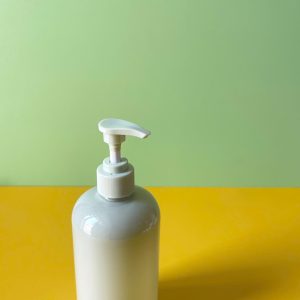 Chai PET xanh tròn vòi nhấn sóng xanh trơn 500ml