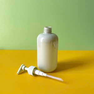 Chai PET xanh tròn vòi nhấn sóng xanh trơn 500ml