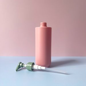 Chai nhựa HDPE vai ngang vòi nhấn xanh đậm