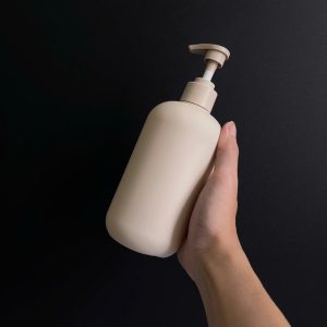 Chai HDPE nâu tròn vòi nhấn sóng