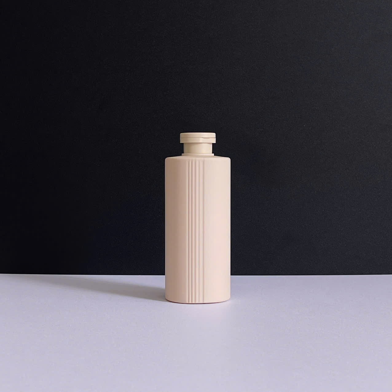 chai-hdpe-nau-vai-ngang-5-soc-nap-bat-nau-6 Chai HDPE Nâu sọc nắp bật