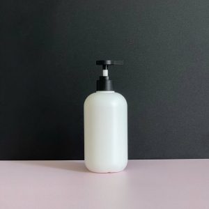 Chai HDPE tròn trắng vòi nhấn dẹp đen nhám