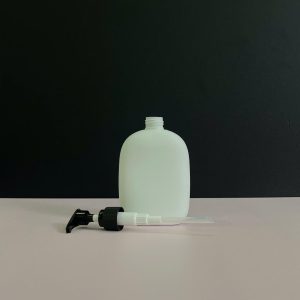 Chai HDPE thân tròn trắng vòi nhấn sóng