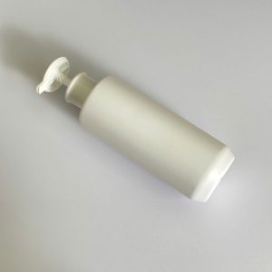 Chai HDPE trắng vai ngang vòi nhấn dẹp trắng