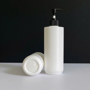 Chai HDPE trắng vai ngang vòi nhấn sọc