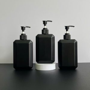 Chai HDPE Vuông Xanh Dương vòi nhấn dẹp Đen Nhám