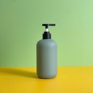 Chai HDPE xanh đậm vòi nhấn dẹp