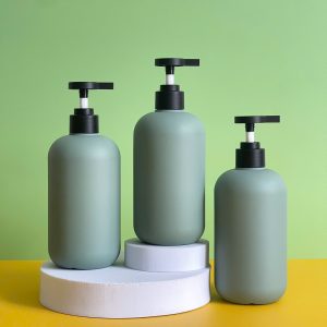 Chai HDPE tròn xanh đậm vòi nhấn dẹp đen