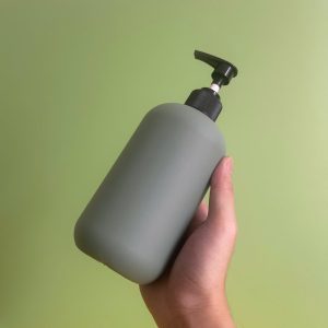 Chai HDPE xanh đậm vòi nhấn sóng đen