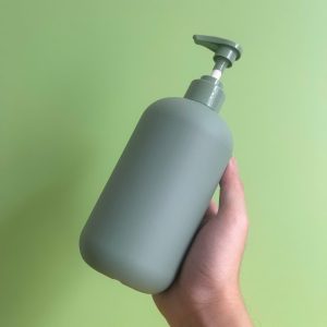 Chai HDPE tròn xanh đậm vòi nhấn sóng xanh trơn