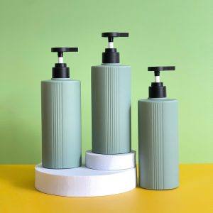 Chai HDPE 2 lớp xanh đậm vòi nhấn dẹp đen