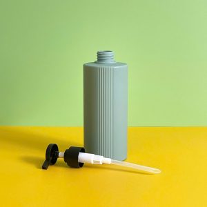 Chai HDPE 2 lớp xanh đậm vòi nhấn dẹp đen