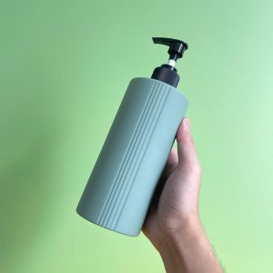 Chai HDPE 2 lớp xanh đậm vòi nhấn sóng đen