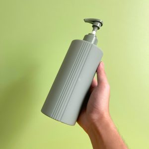 Chai HDPE sọc xanh đậm vòi nhấn sóng xanh