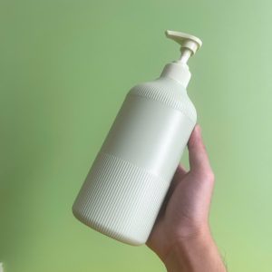 Chai HDPE xanh sọc vòi nhấn sóng xanh