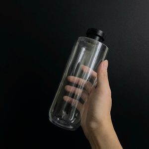 Chai PET vai ngang trong suốt nắp đen