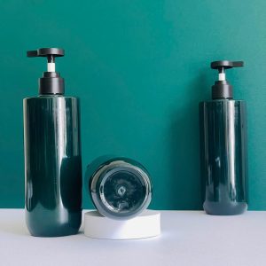 Chai PET Xanh Ngọc vòi nhấn dẹp đen