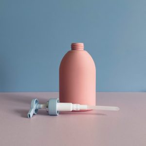 Chai HDPE hồng vai bầu tròn vòi nhấn dẹp xanh