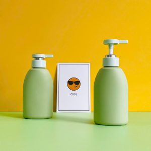 Chai HDPE xanh lá vai bầu tròn vòi nhấn xanh mint