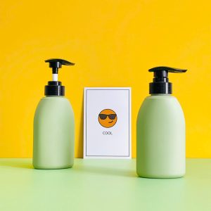 Chai HDPE xanh lá vai bầu tròn vòi nhấn sóng đen