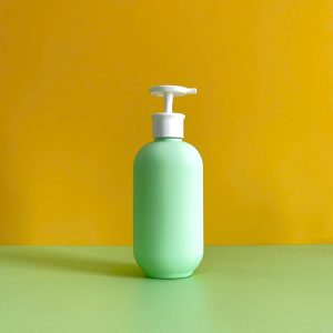 Chai đựng sữa tắm xanh hình trụ chất liệu HDPE vòi nhấn dẹp trắng