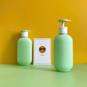 Chai đựng sữa tắm xanh hình trụ HDPE vòi nhấn dẹp xanh lá
