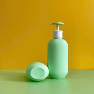 Chai đựng sữa tắm xanh hình trụ HDPE vòi nhấn dẹp xanh lá