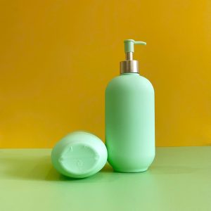 Chai đựng sữa tắm xanh hình trụ HDPE vòi nhấn dẹp xanh