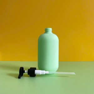 Chai đựng sữa tắm xanh hình trụ chất liệu HDPE vòi nhấn dẹp