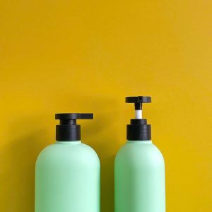 Chai đựng sữa tắm xanh hình trụ chất liệu HDPE vòi nhấn dẹp