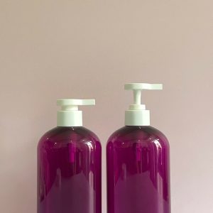 Chai PET tím tròn vòi nhấn trắng nhám 500ml