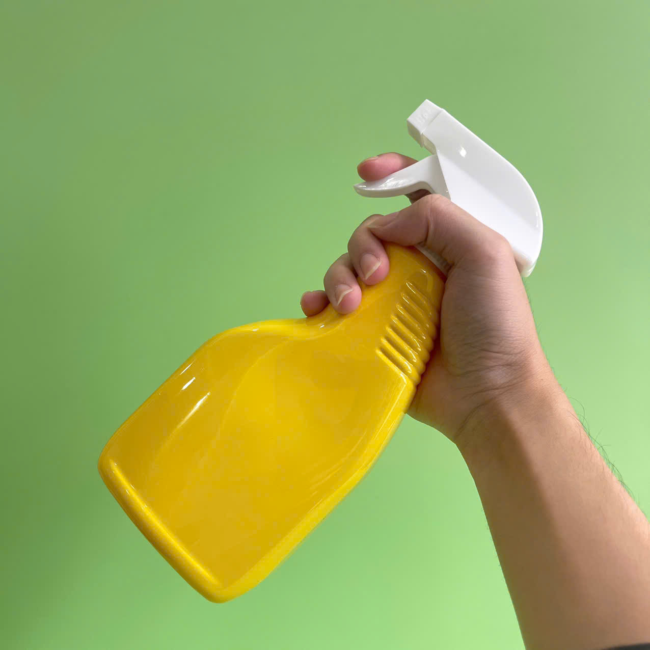 z6667289328473_cae1b35929fd606fc1a09d10b4b583d8 Chai Xịt Vàng Vòi Phun Sương