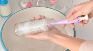 Cách xử lý khi chai lọ bị đóng cặn tại nhà