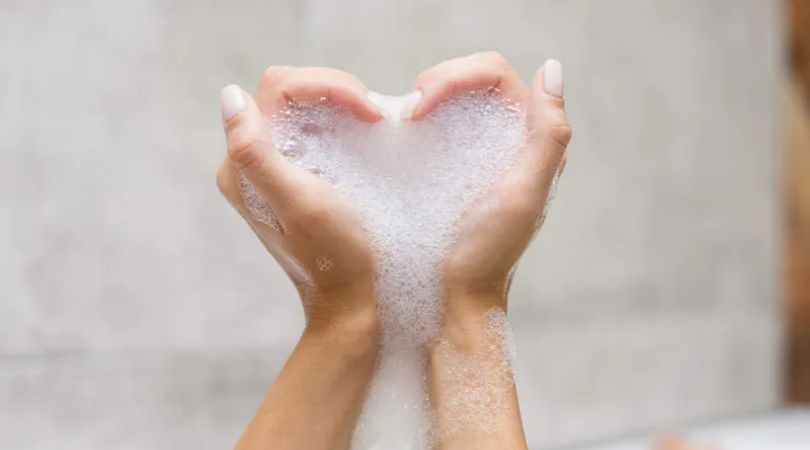 Lưu ý quan trọng khi chiết dung dịch vệ sinh ra chai nhỏ